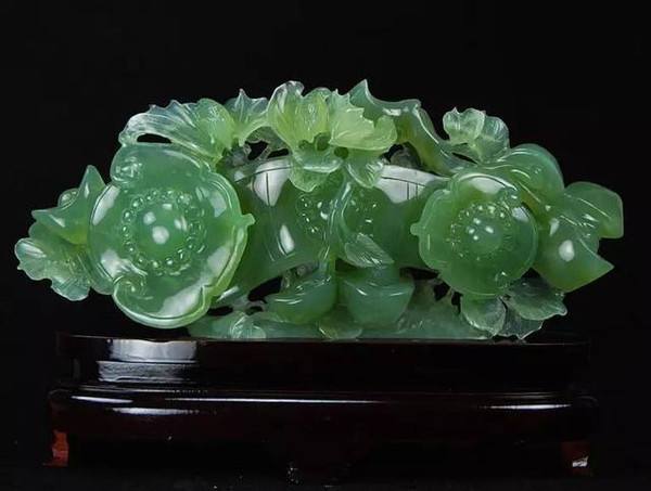 岫岩玉的品种及鉴定