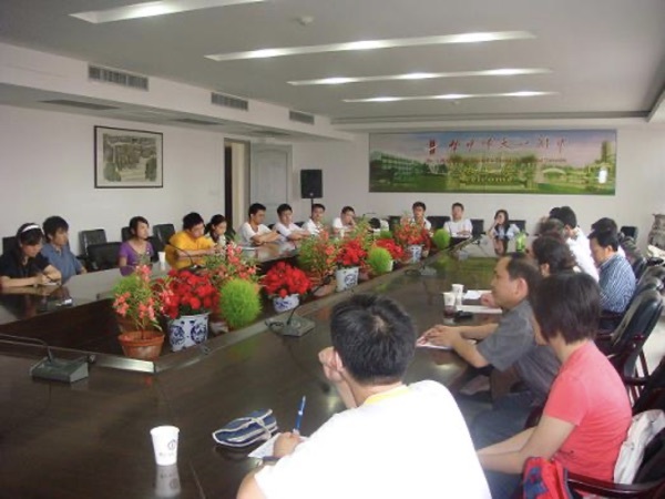 学校召开2008届毕业生座谈会