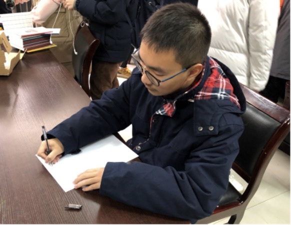 我校开展“时光信件”书信文化实践活动