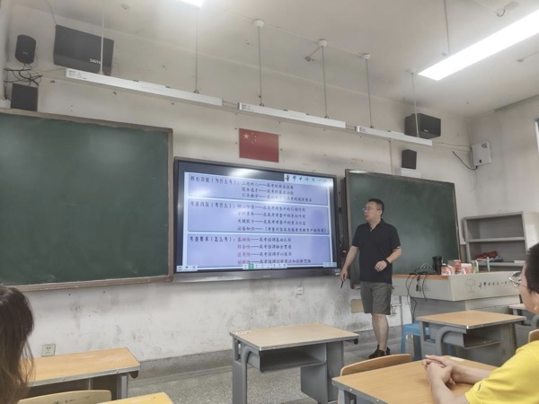 走进华一 走近梦想——卓越联盟高中学子赴总校研学