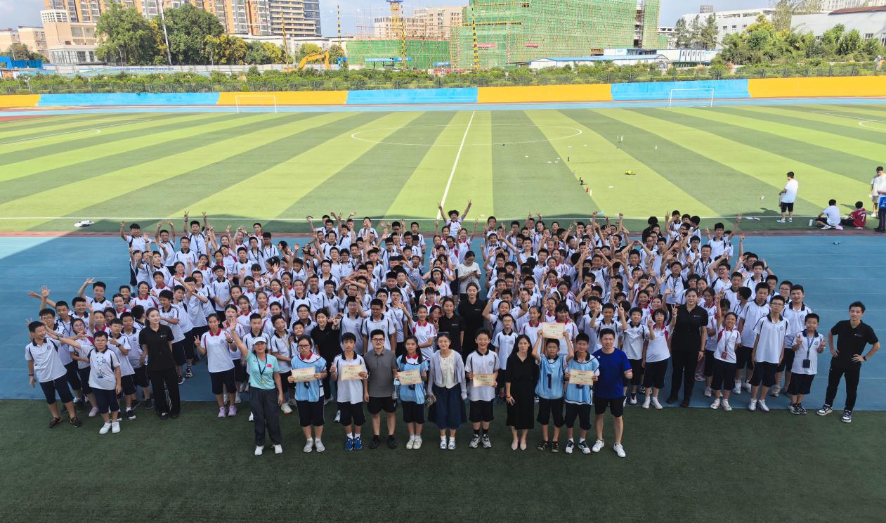 스타일을 과시하고 우수성을 추구하기 위해 청소년 춤 좋은 소년 - 우수 아카데미의 7 우리 카지노 무선 운동 경쟁이 성공적으로 개최되었습니다