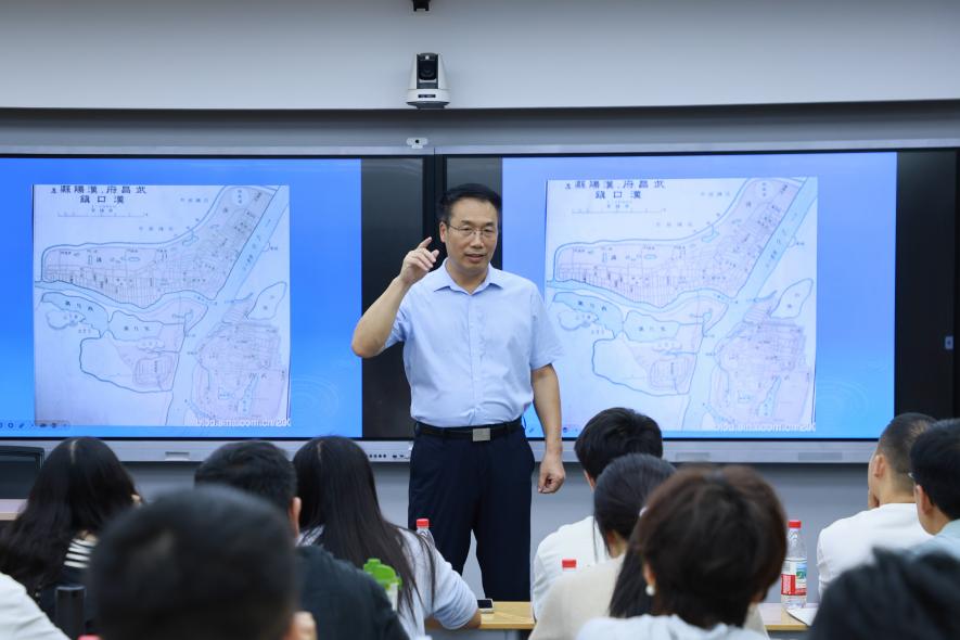 교장 Zhang Bingfeng