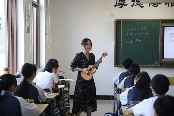 华一光谷获华中师大一附中优质生源基地称号