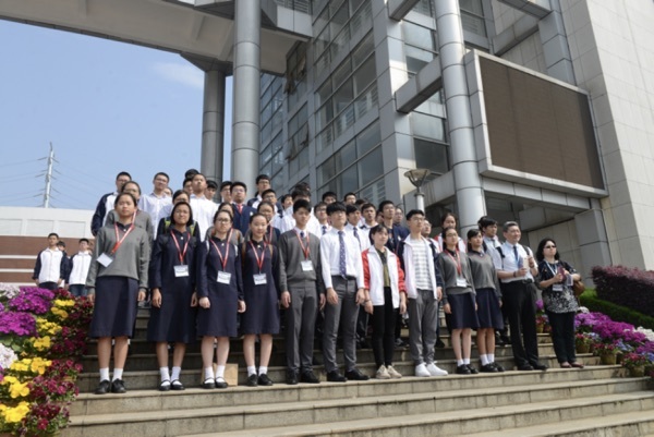 香港圣马可中学师生代表团来访我校