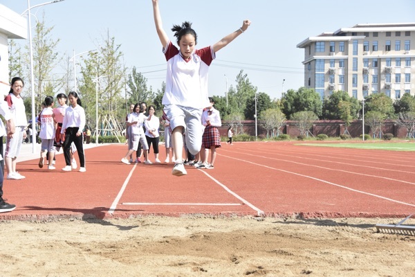 华中师大一附中福星学校举行第二届秋季田径运动会