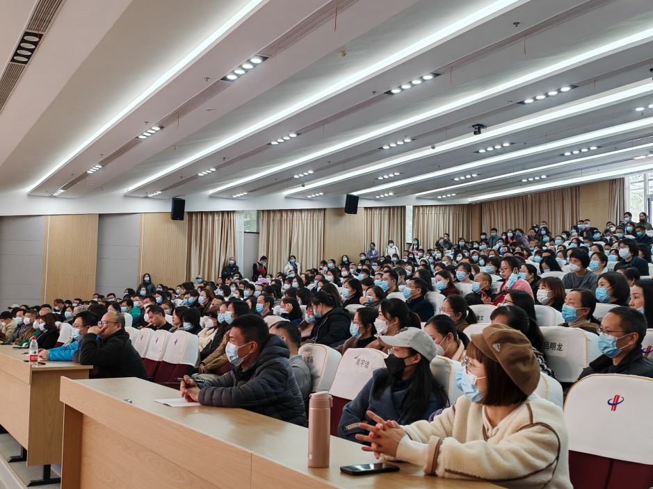 家校共育 携手同行——高一Ⅱ部召开上学期期中家长会