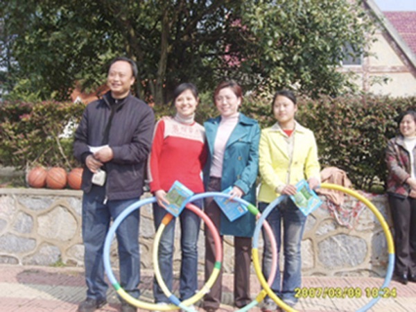 天公送暖阳 畅游东湖美