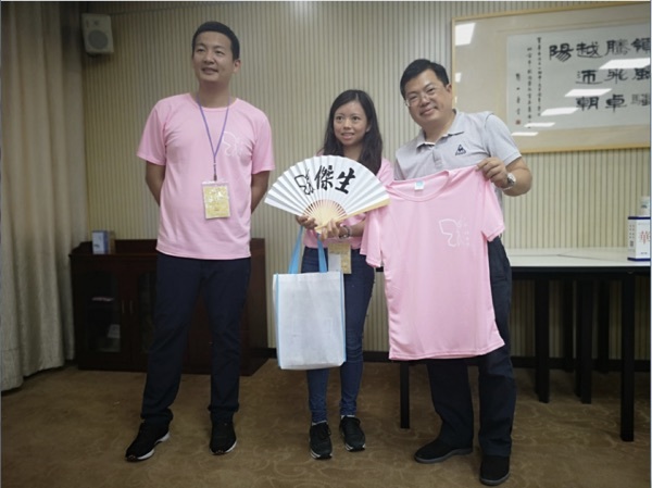 香港岛杰出学生协进会交流团来访我校