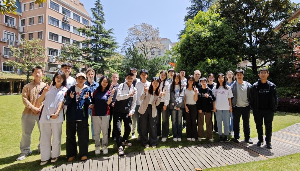 우리 학생들은 Goethe College 2025 Future Rallye Career Guidance Trainance Camp Rally Project