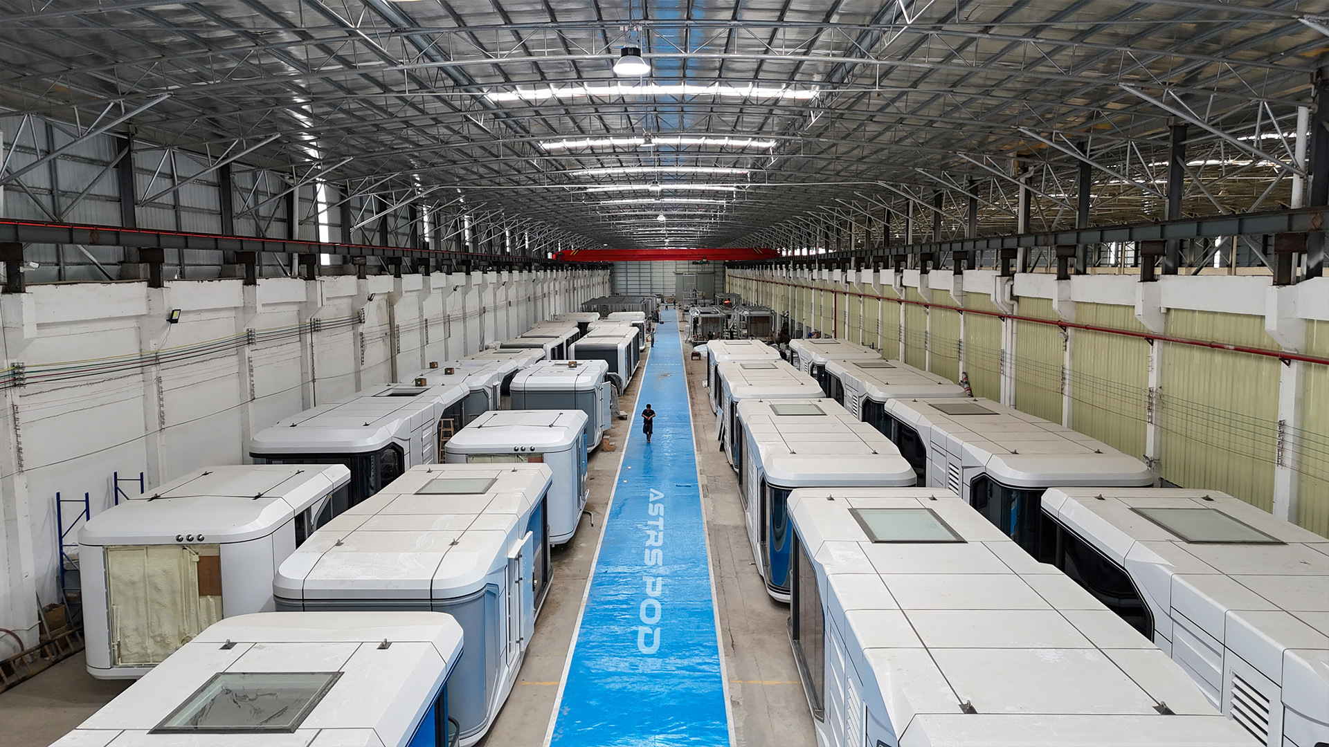 Approximately 60,000 square meters R&D factory, more than 200 standard production workstations Approximately 60,000 square meters R&D factory, more than 200 standard production workstations