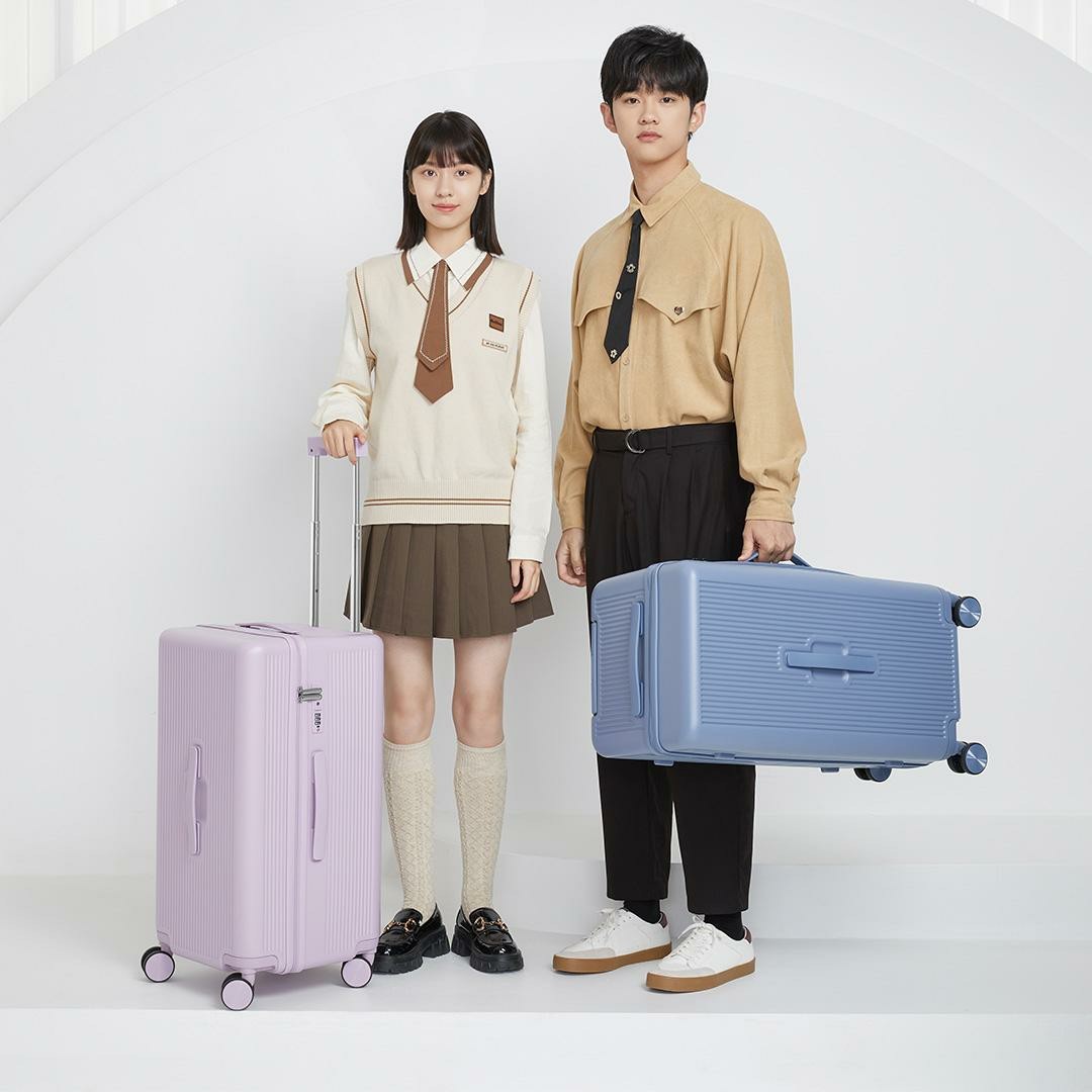 High-Capacity Cube Luggage