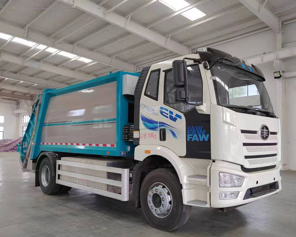 Engineering transport vehicle Engineering transport vehicle