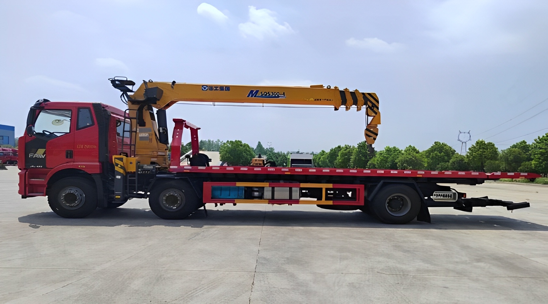 Engineering transport vehicle Engineering transport vehicle