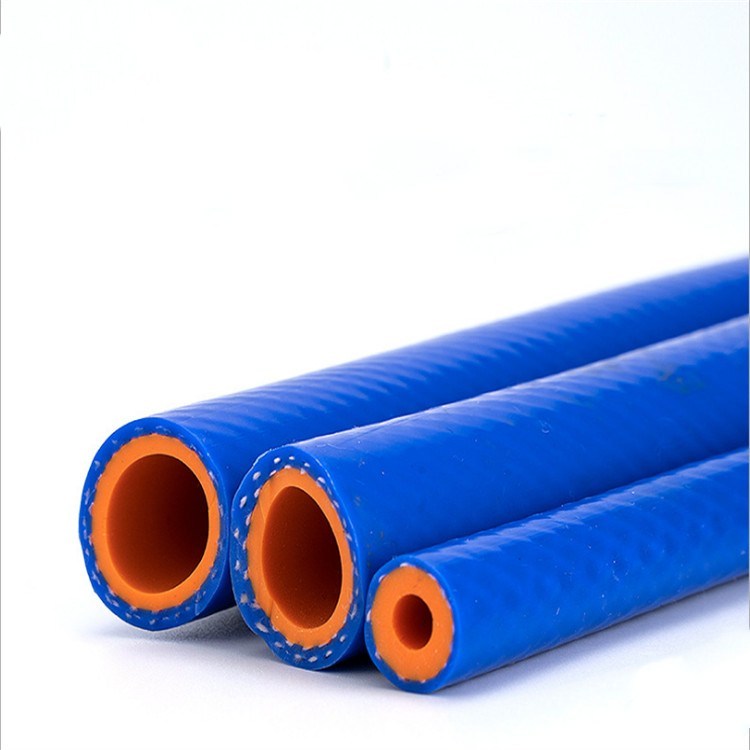 Silicone straight pipes with different diameters for automotive use, resistant to temperature and pressure.