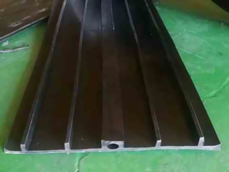 背贴式止水带