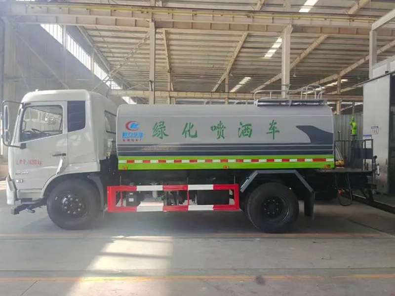 东风天锦酒水车(12方)10.jpg 东风天锦酒水车(12方)10.jpg