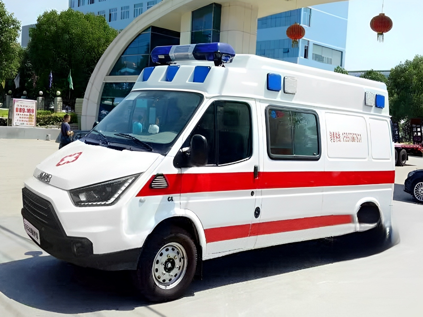JMC Transit Long Wheelbase Fuxing Roof Gasoline Ambulance
