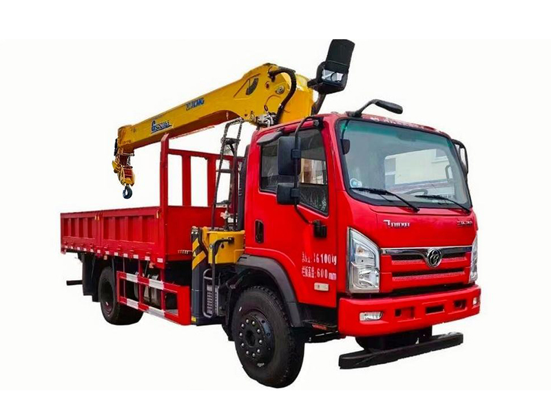 Three-ring maker small yellow card - with XCMG 5-8 tons crane