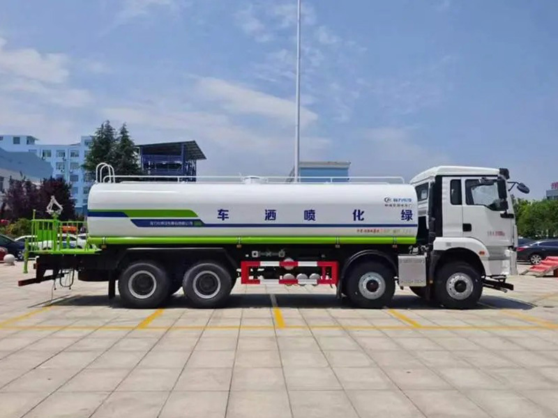 陕汽前四后八酒水车4.jpg 陕汽前四后八酒水车4.jpg