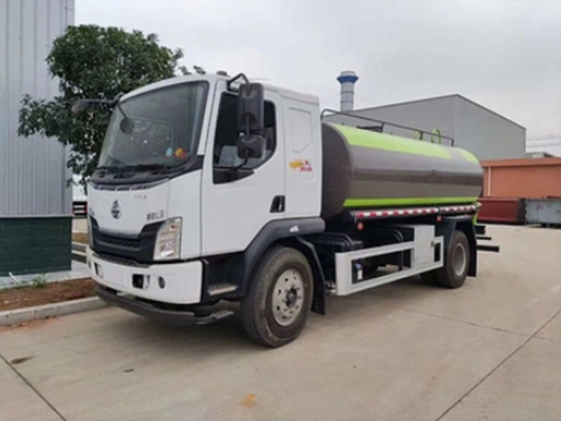National VI Dongfeng Liuzhou Single Axle Alcoholic Beverage Transport Truck (15 cubic meters)
