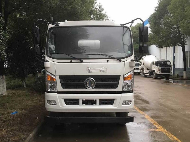 Dongfeng New Model D912 - 7 Cubic Meter Mixer Truck