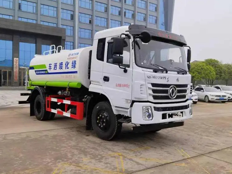 Dongfeng K6 Water Sprinkler Truck (12 cubic meters)