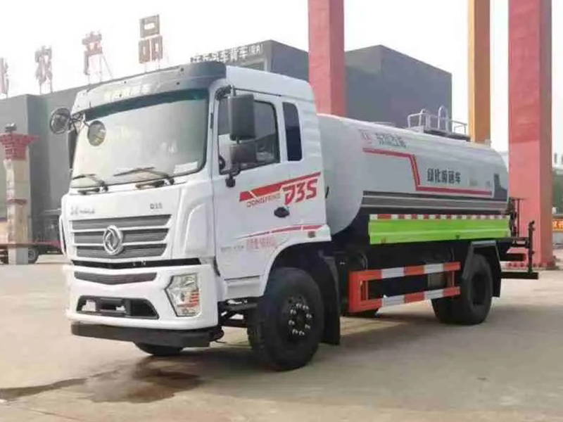 Dongfeng D3S Water Sprinkler Truck (15 cubic meters)