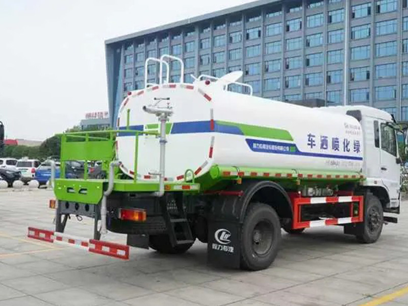 程力13方洒水车2.jpg 程力13方洒水车2.jpg