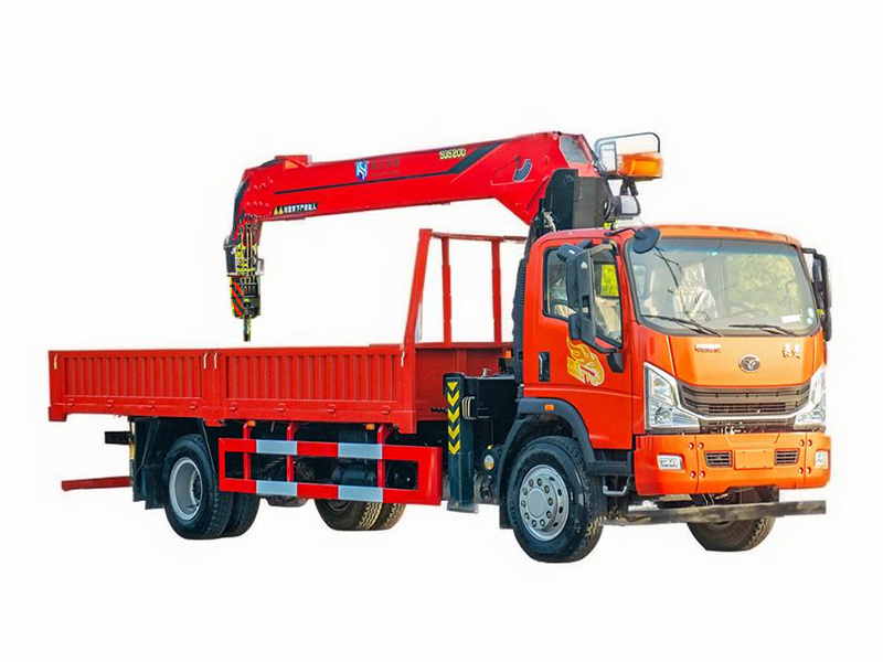 Heavy truck integrated offshore and eight-ton five-section crane