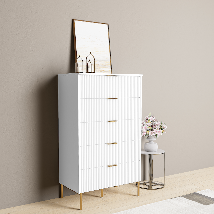5 Chest of drawer