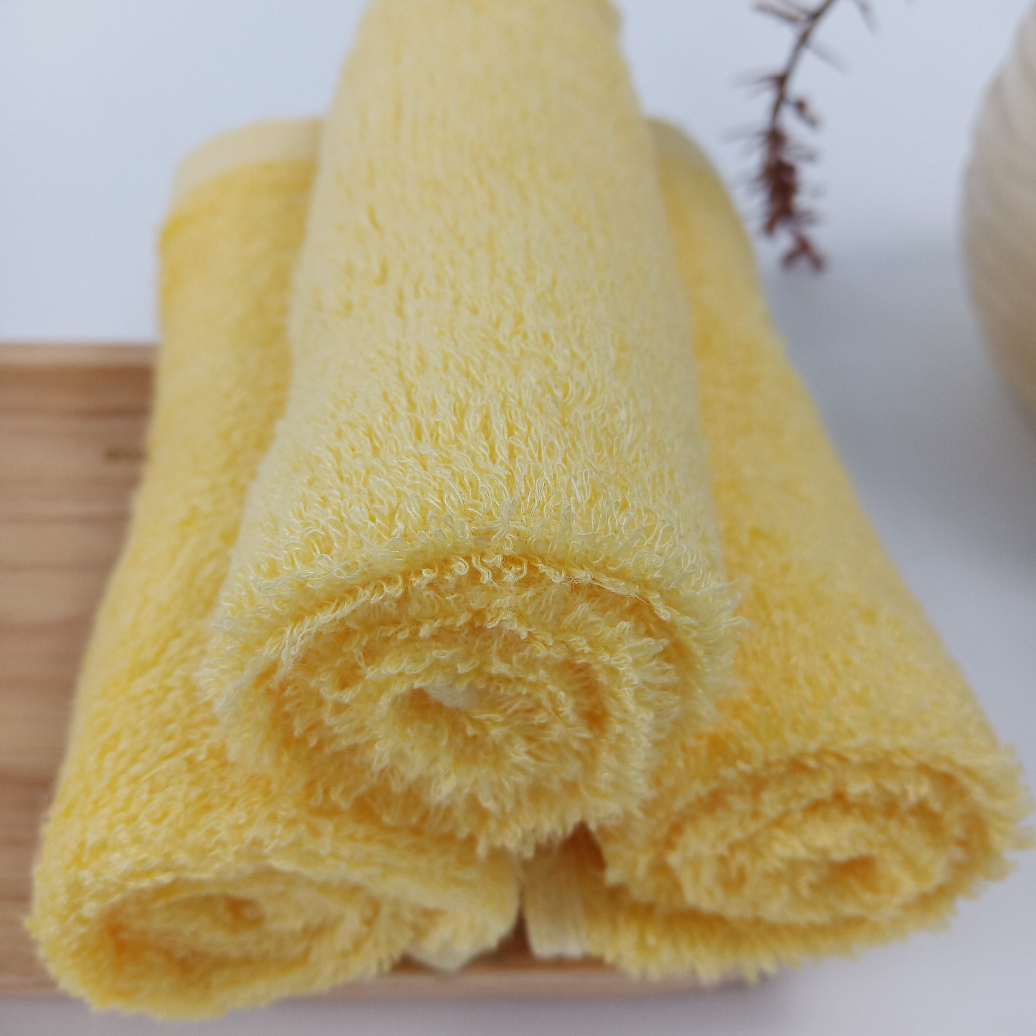 Hot Sale High Quality Yellow Soft Square Bamboo Fiber Cotton Blended Towels