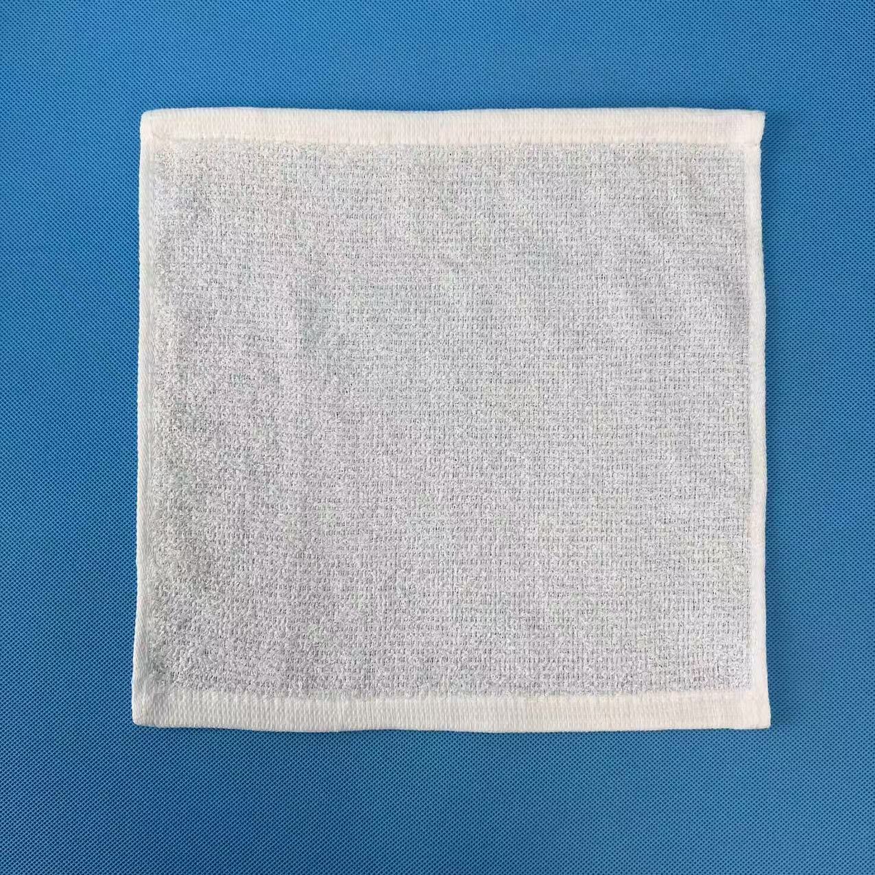 Square White Cotton Towel Rolled in Tray Disposable for Home Airline Restaurant Use