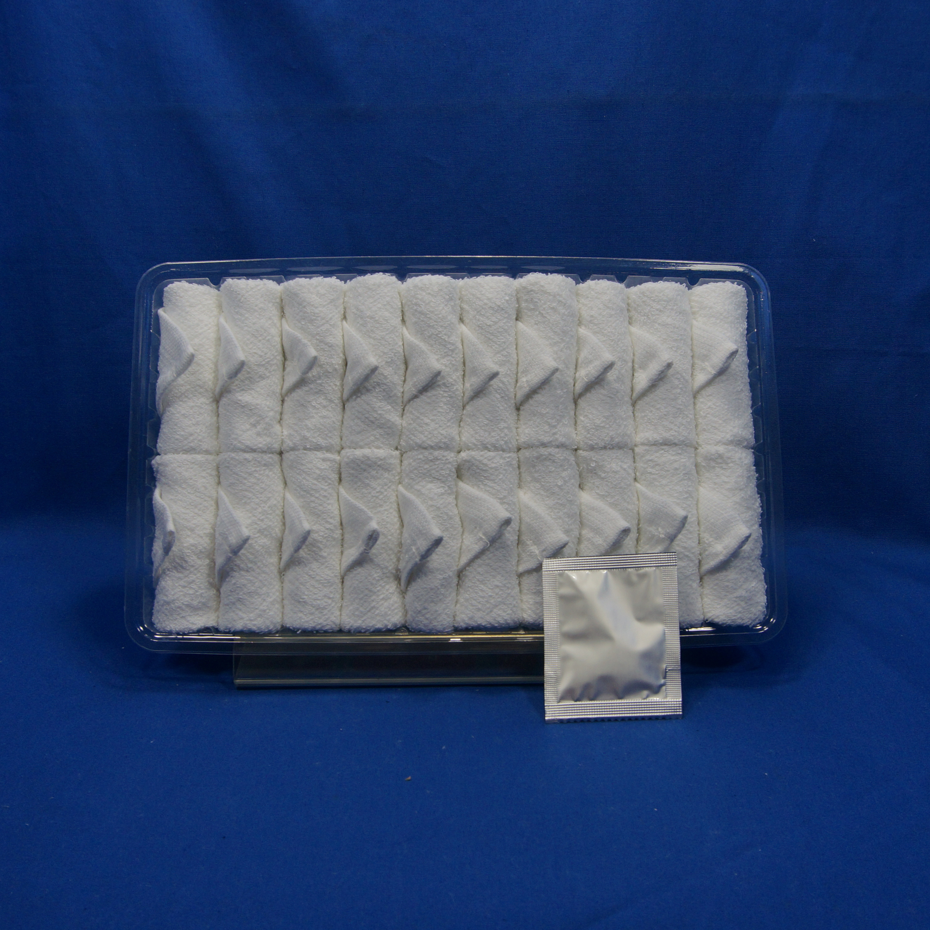 Airline Cotton Oshibori Inflight Towel 13g 20 Pcs Per Tray Disposable Woven Technique