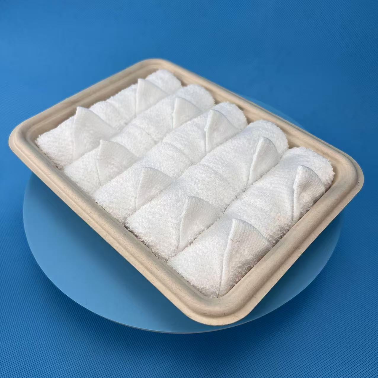 Biodegradable Cotton Hand Bath Towels Disposable Hot and Cold Face Towels for Airline in Biodegradable Tray