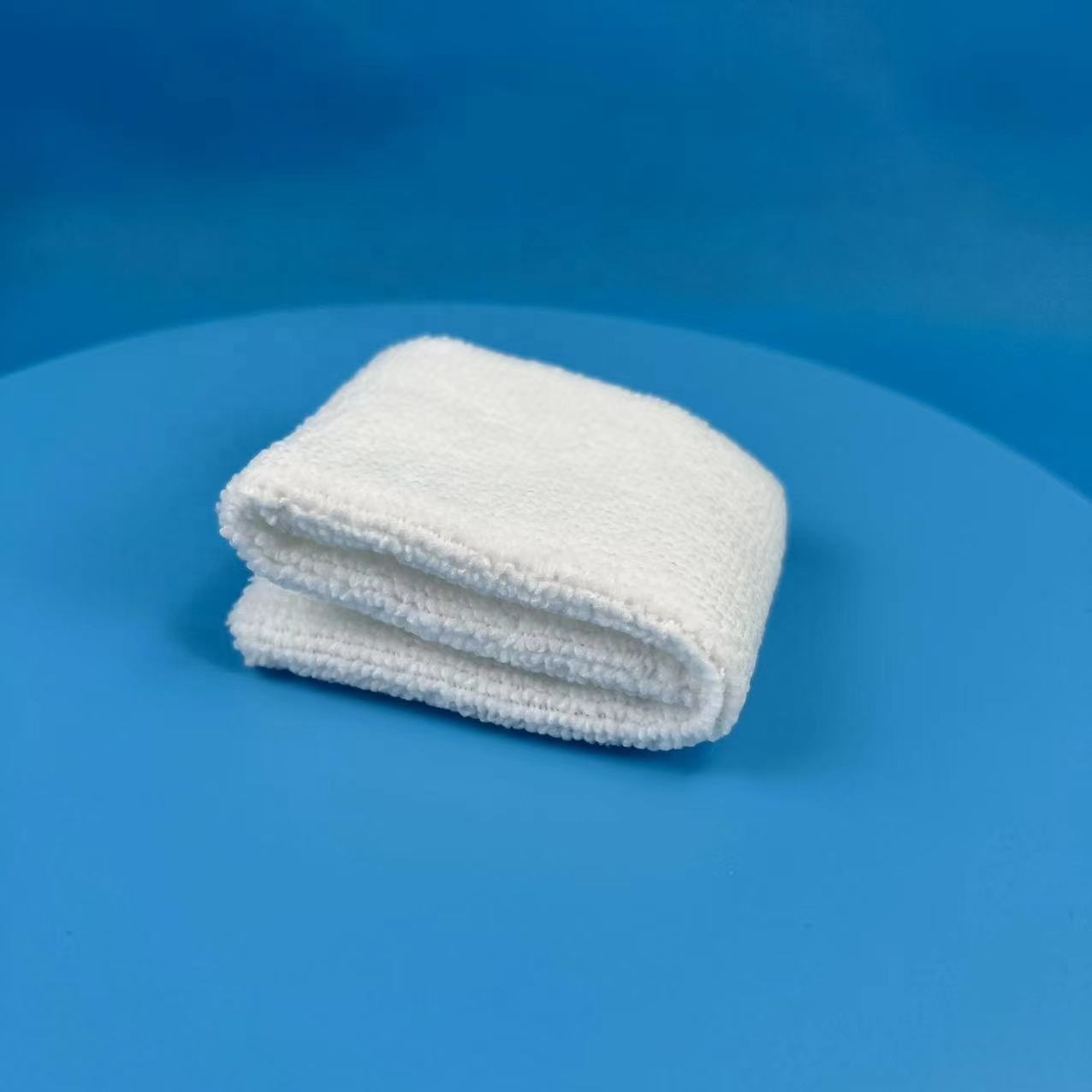 All Kinds of Package Disposable Microfiber Dry Hand Towel for Wet Wipes Factory