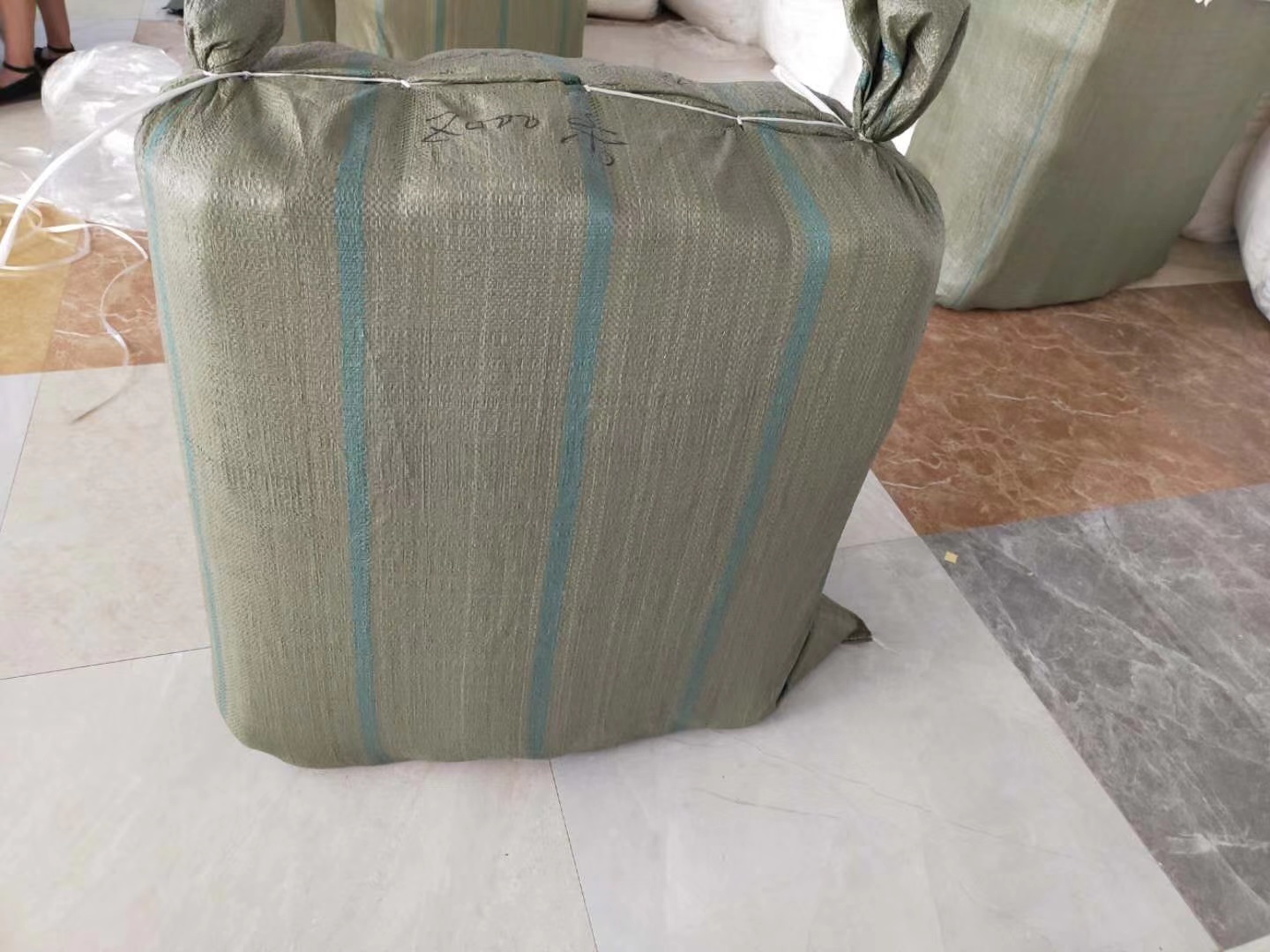 embossing microfiber small square hand towels in bale