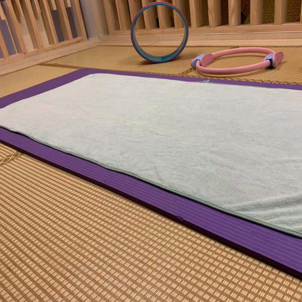 quick dry microfiber sports swimming beach towel with hanging loop