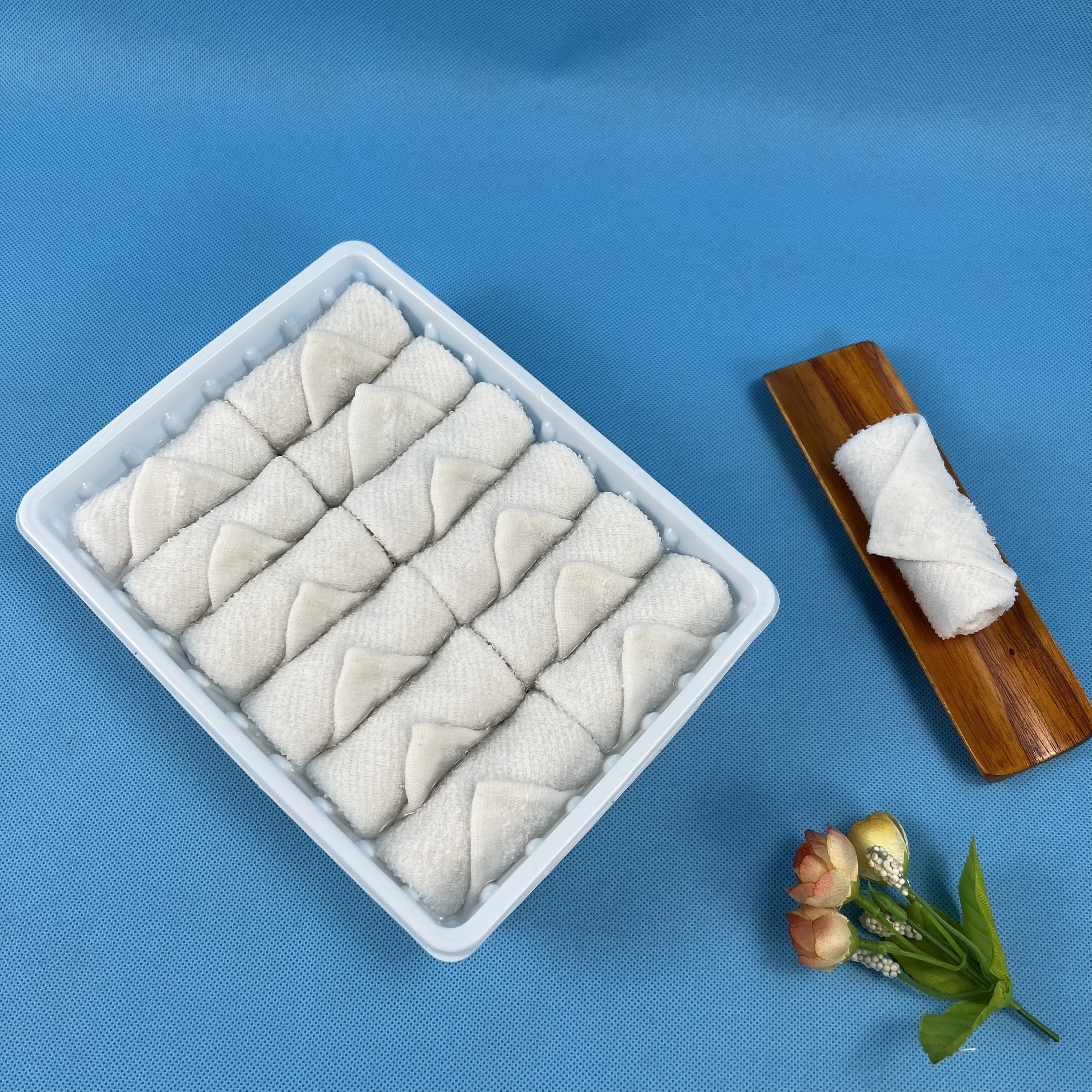 Wholesale Custom logo White Wet Scented Airline Towel for Cleaning Face and Hand