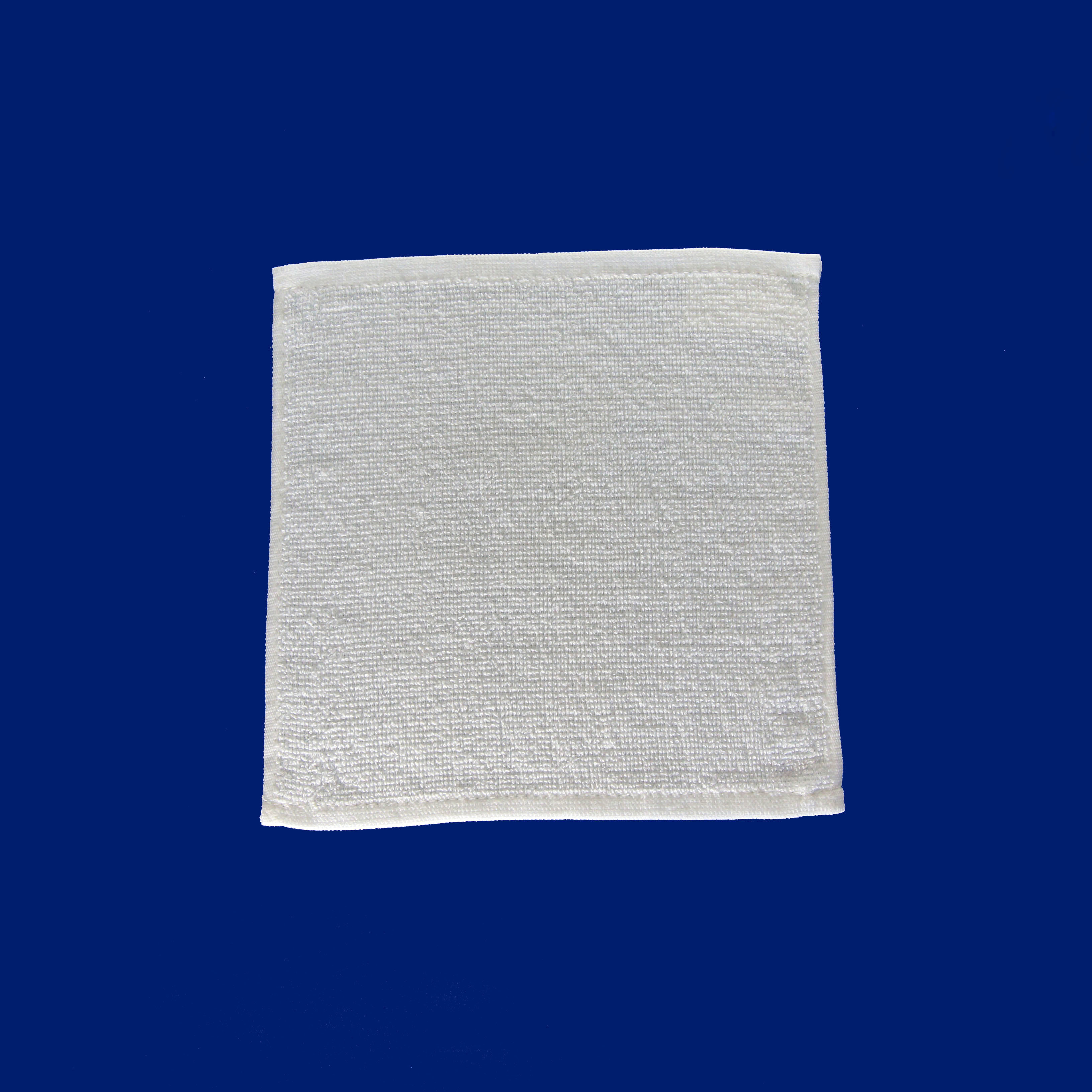 Rollde White Flight 100% Cotton Hot Towel Disposable Plain Style Present in an Attractive Box for Airline Use