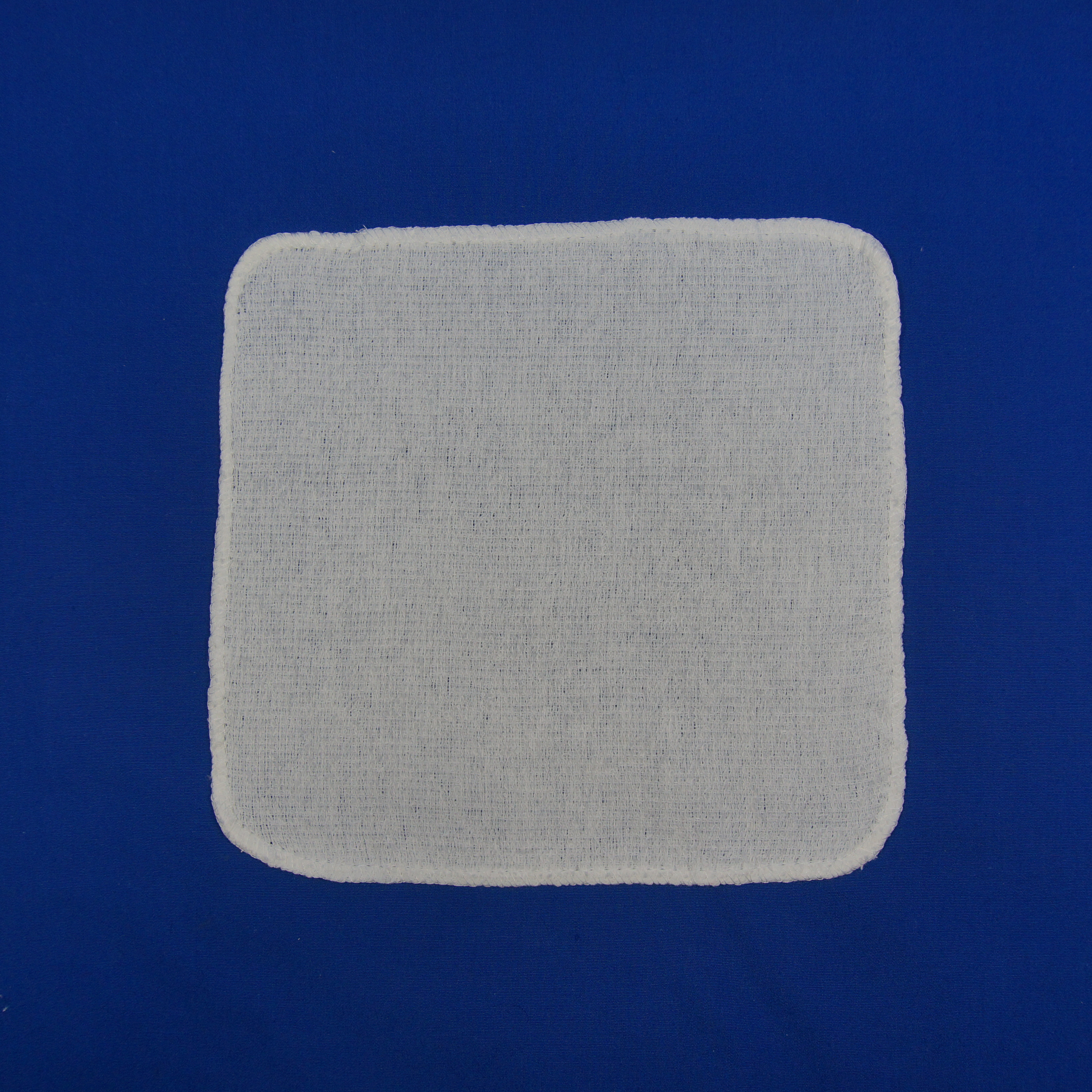 Cotton Disposable Oshibori Face Towel Quick-Dry Woven Towel in Tray Compressed for Airline & Restaurant Use