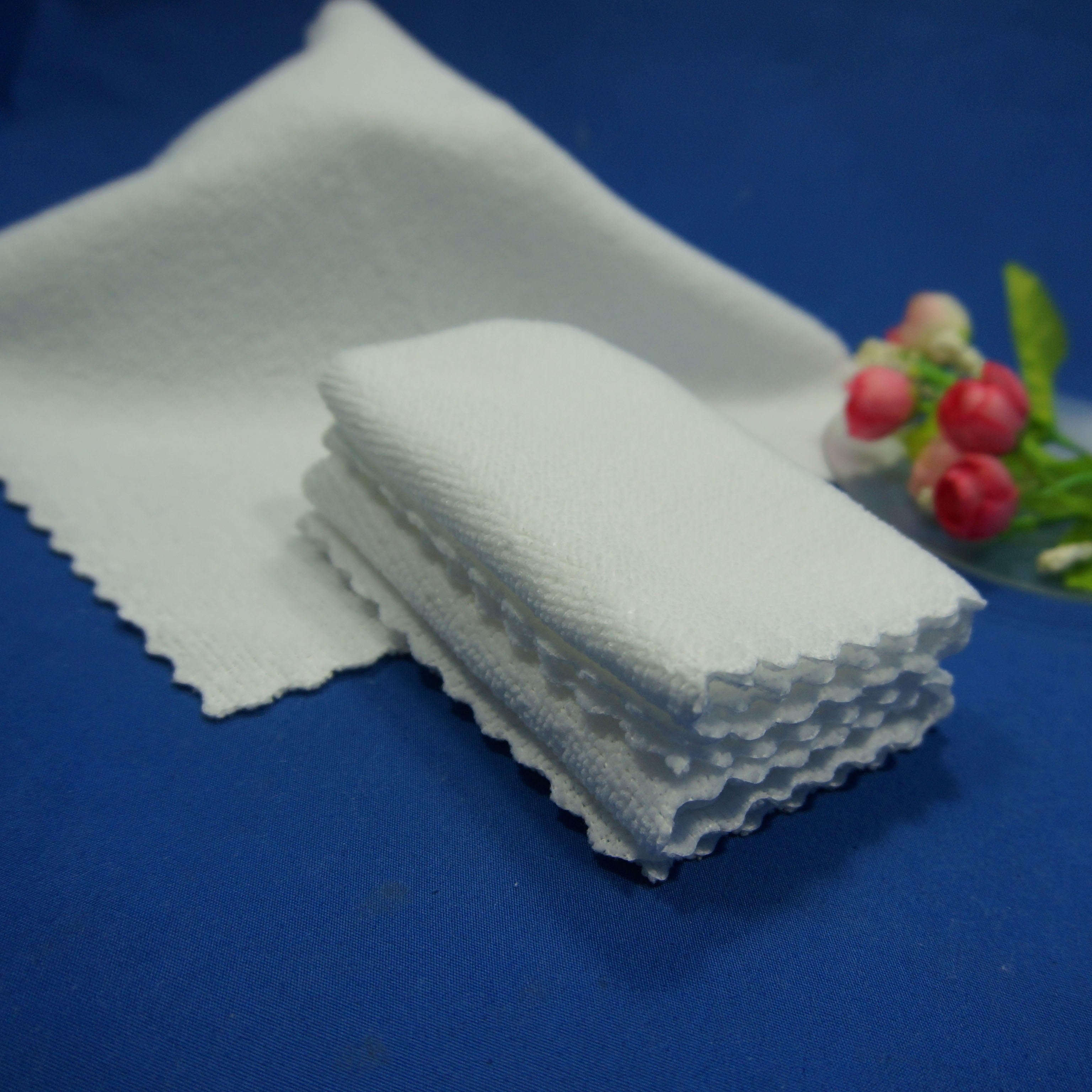 material of wet towel factory white super soft and high water absorbent small microfiber hand towel