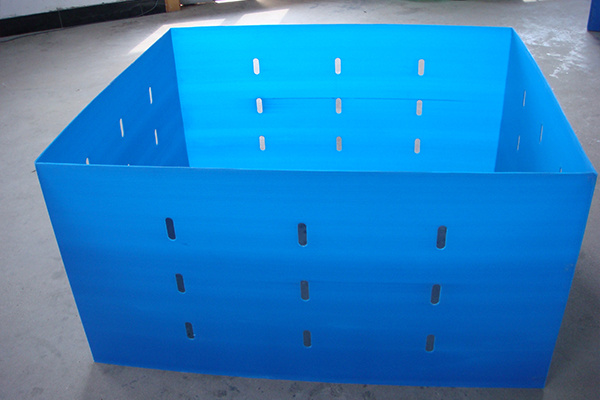 Polypropylene corrugated floor protection sheet