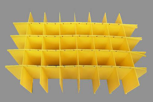 Corrugated plastic partition