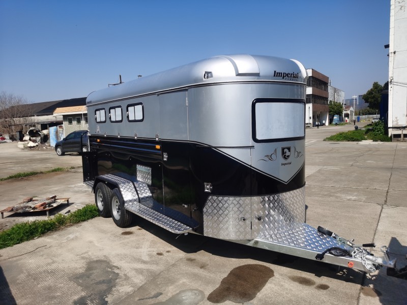 四匹斜载车型