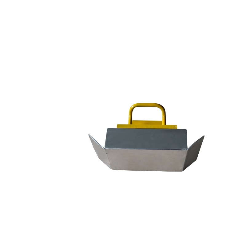 Magnetic divider