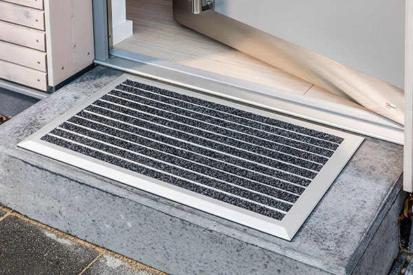 The unique advantages of aluminum alloy carpets have become a new hotspot in floor decoration.