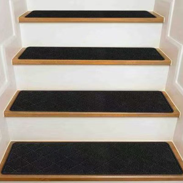 Wayne teach you  how to  choose  self adhesive carpet tile?
