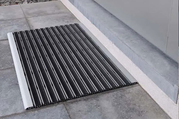 The many advantages of aluminum door mats with bristles lead a new trend in home safety.