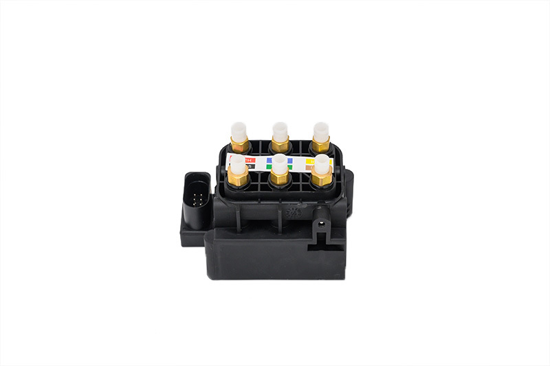 Air Suspension Solenoid Valve Block 993200258 for Mercedes-Benz E43 AMG 2017