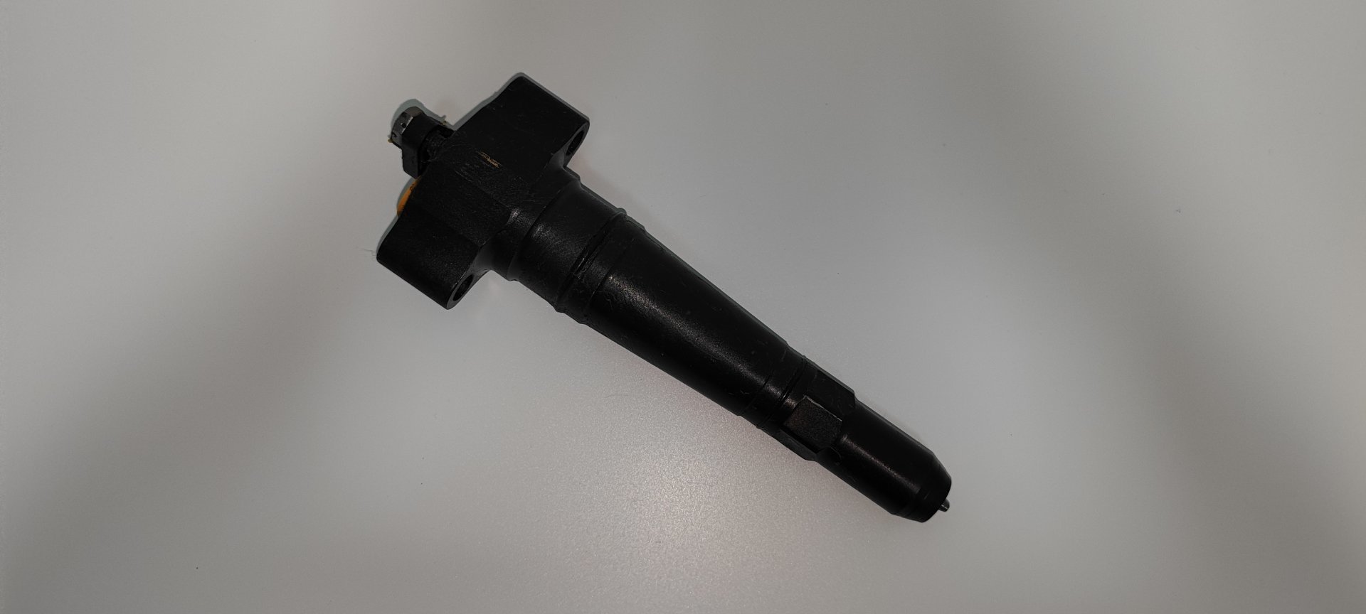 12VE230ZC-噴油器